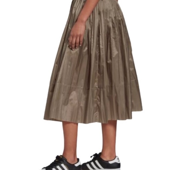 NWT.....Adidas Pleated Skirt - Picture 3 of 5